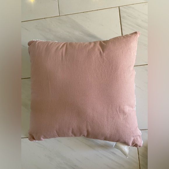 NANETTE LEPORE : Brand New Embroidered Snowflake Holiday Decorative Pillow ❄️ - Picture 5 of 6